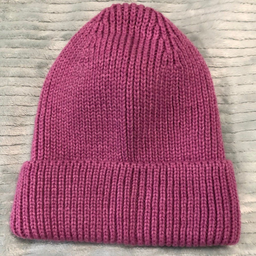 Fuchsia knit beanie